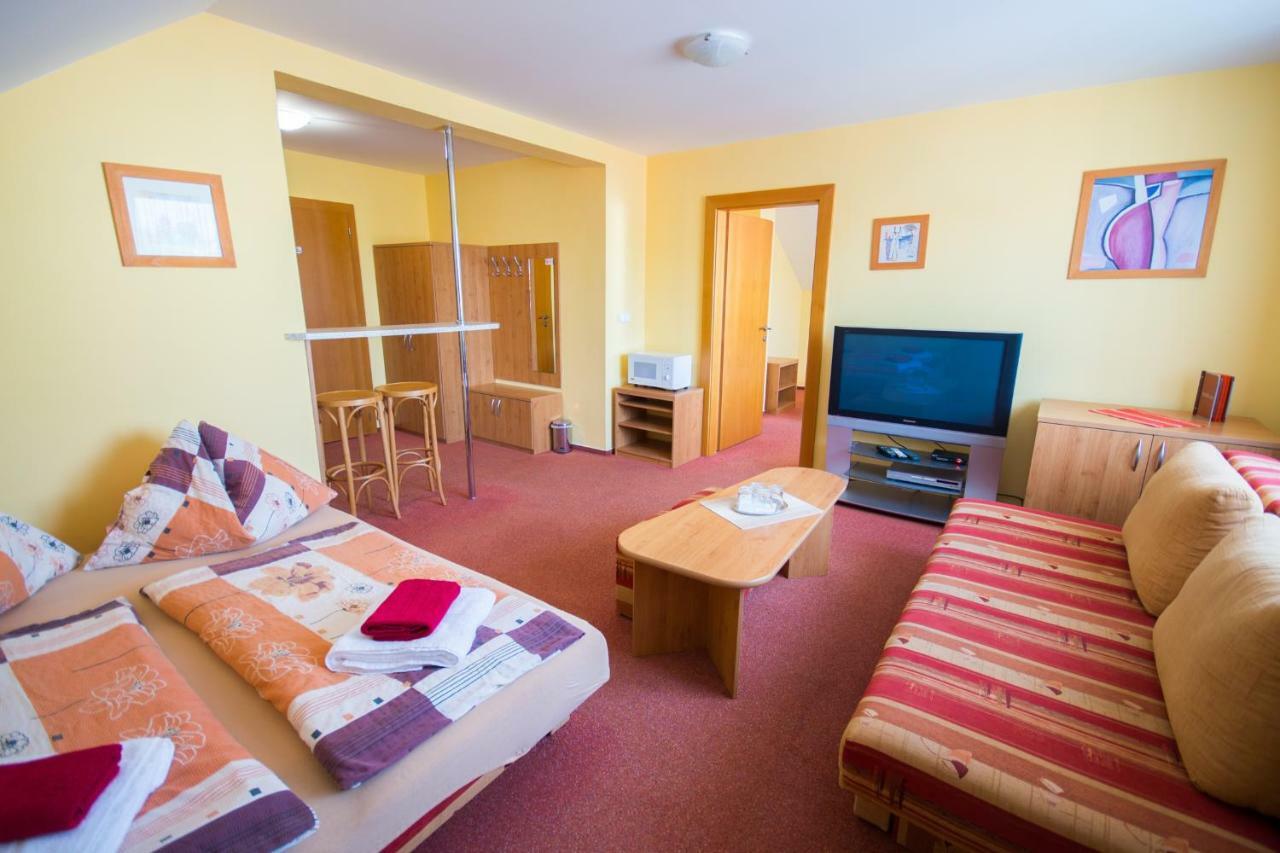 Penzion Ajda Liptovský Mikuláš Extérieur photo